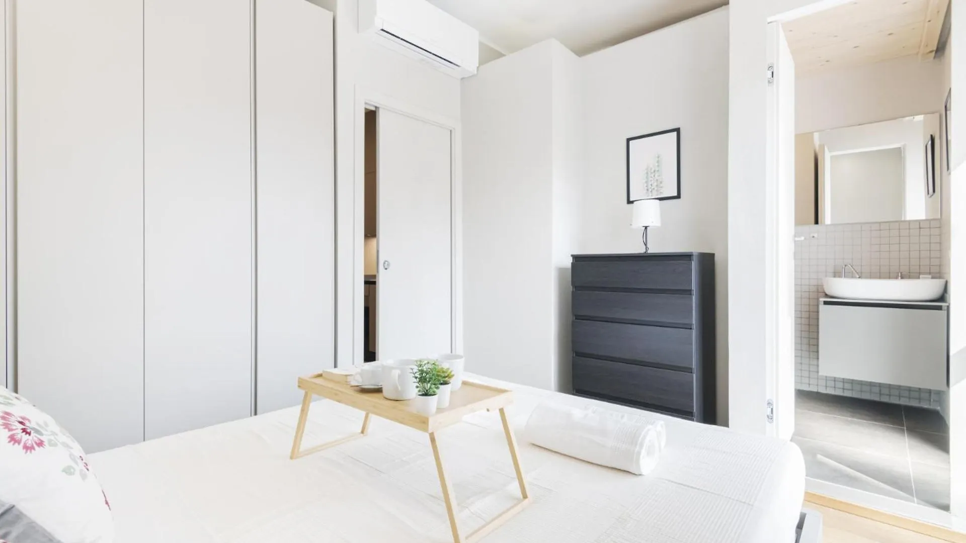 Easylife - Appartamento In Pta Romana/Policlinico Milan