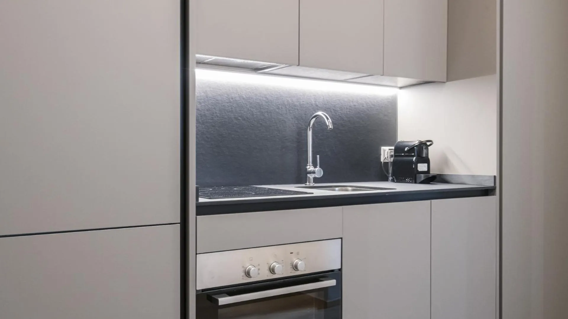 Easylife - Appartamento In Pta Romana/Policlinico Milan Italy